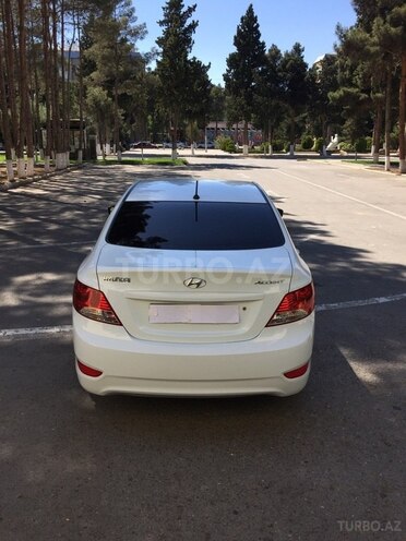 Hyundai Accent 2013, 159,300 km - 1.4 л - Şirvan