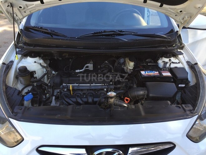 Hyundai Accent 2013, 159,300 km - 1.4 л - Şirvan