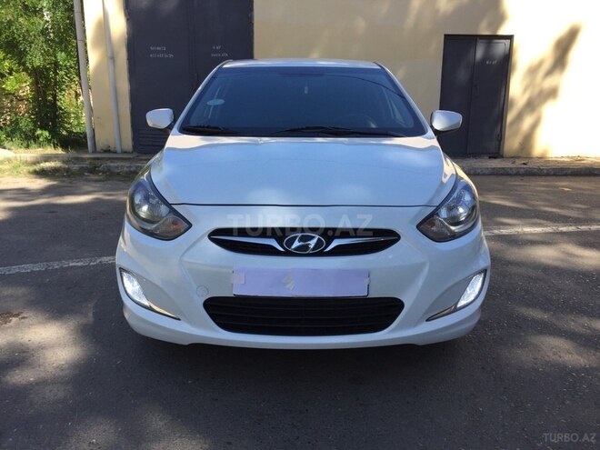 Hyundai Accent 2013, 159,300 km - 1.4 л - Şirvan