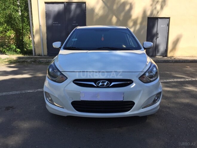 Hyundai Accent 2013, 159,300 km - 1.4 л - Şirvan