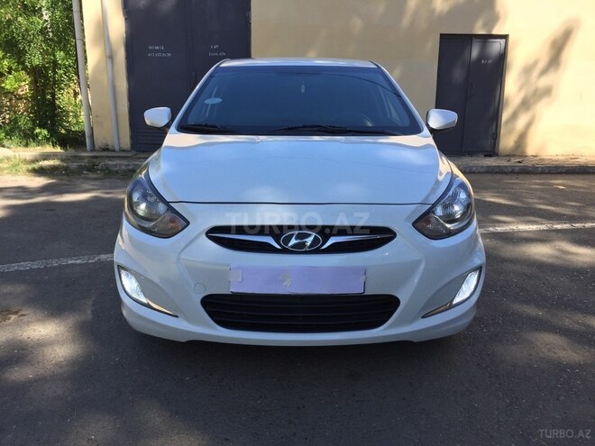 Hyundai Accent 2013, 159,300 km - 1.4 л - Şirvan