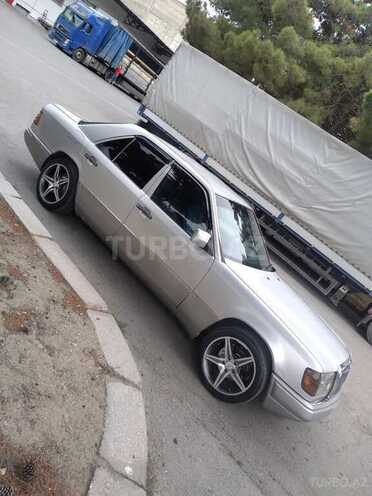 Mercedes E 200 1992, 234,000 km - 2.0 l - Bakı