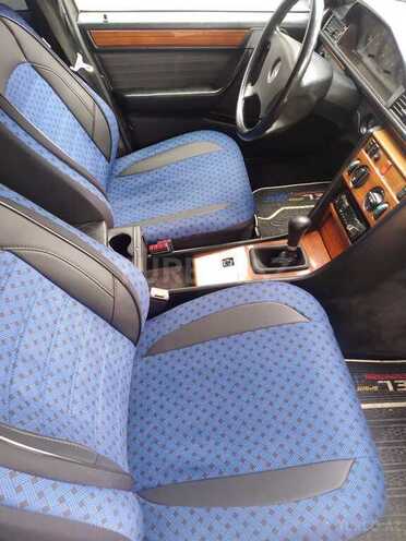 Mercedes E 200 1992, 234,000 km - 2.0 l - Bakı
