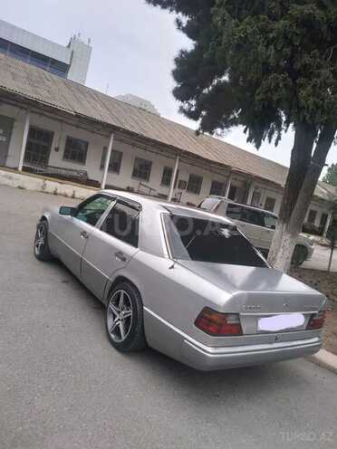 Mercedes E 200 1992, 234,000 km - 2.0 l - Bakı