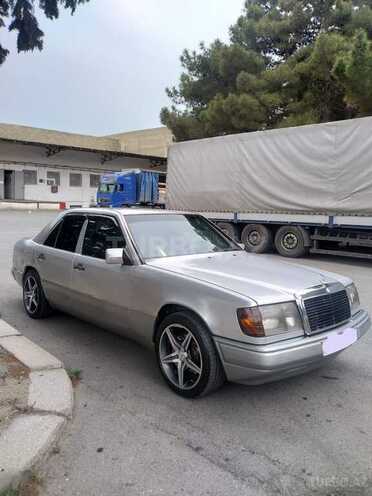 Mercedes E 200 1992, 234,000 km - 2.0 l - Bakı