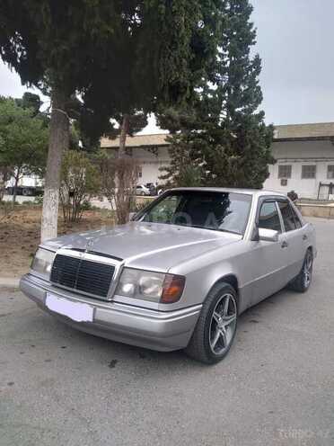 Mercedes E 200 1992, 234,000 km - 2.0 l - Bakı