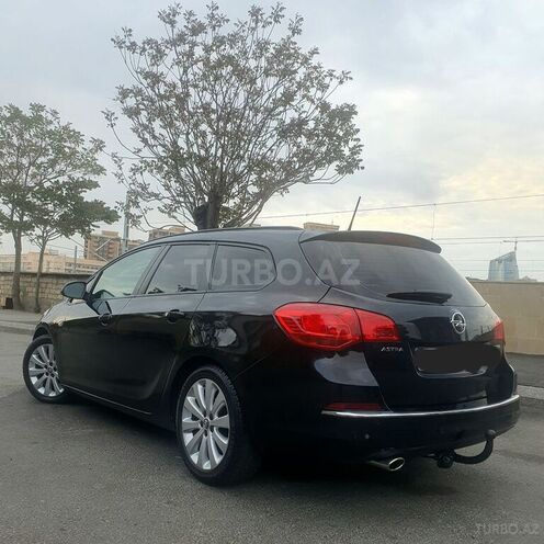 Opel Astra 2014, 149,300 km - 1.4 l - Bakı