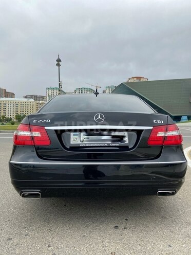 Mercedes E 220 2012, 220,000 km - 2.2 l - Bakı