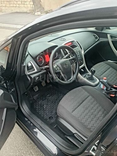 Opel Astra 2014, 149,300 km - 1.4 l - Bakı