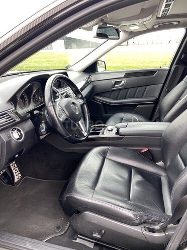 Mercedes E 220 2012, 220,000 km - 2.2 l - Bakı