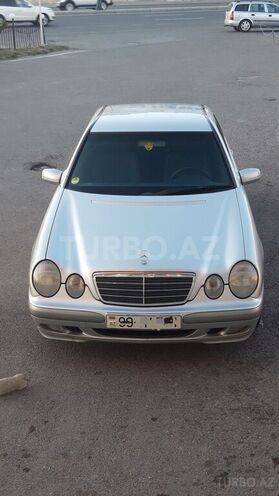 Mercedes E 220 2000, 325,000 km - 2.2 l - Bakı