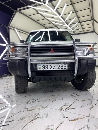 Mitsubishi Pajero 1997, 290,000 km - 2.8 л - Bakı