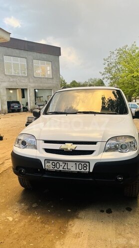 Chevrolet Niva 2014, 295,000 km - 1.7 l - Lerik