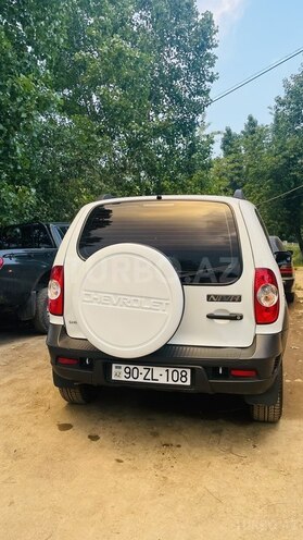 Chevrolet Niva 2014, 295,000 km - 1.7 l - Lerik