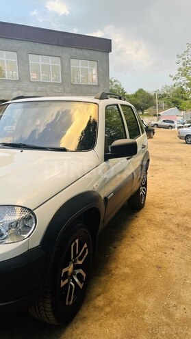 Chevrolet Niva 2014, 295,000 km - 1.7 l - Lerik
