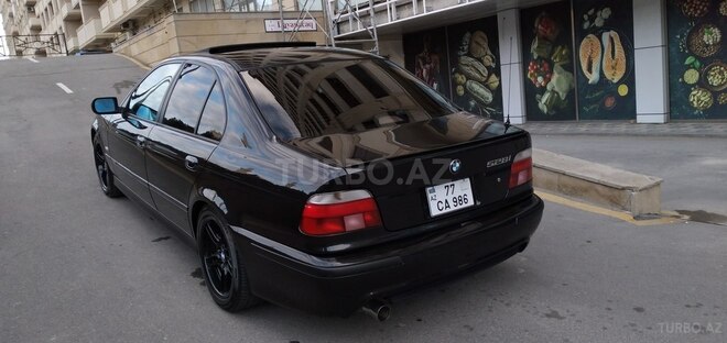 BMW 528 2000, 323,111 km - 2.8 l - Bakı