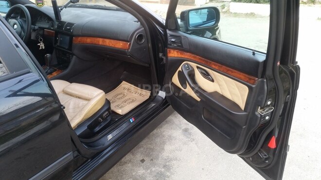 BMW 528 2000, 323,111 km - 2.8 l - Bakı