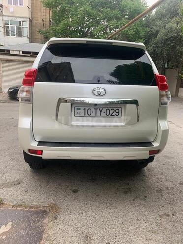 Toyota Prado 2011, 200,000 km - 2.7 l - Bakı