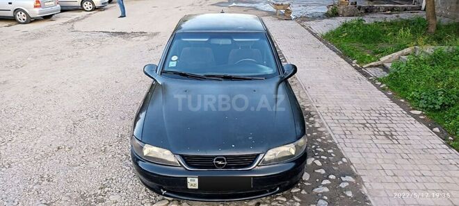Opel Vectra 1997, 280,000 km - 1.8 l - Qəbələ