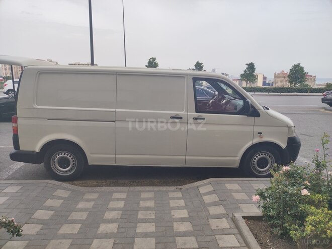Volkswagen Multivan 2005, 270,000 km - 2.5 l - Bakı