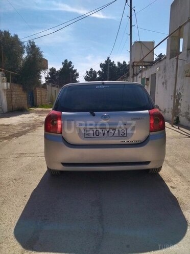 Toyota Corolla 2004, 330,000 km - 1.4 l - Bakı