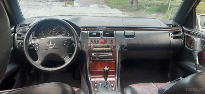 Mercedes E 240 1997, 100,000 km - 2.4 l - Ağdaş