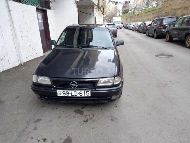 Opel Astra 1995, 196,000 km - 1.6 l - Bakı