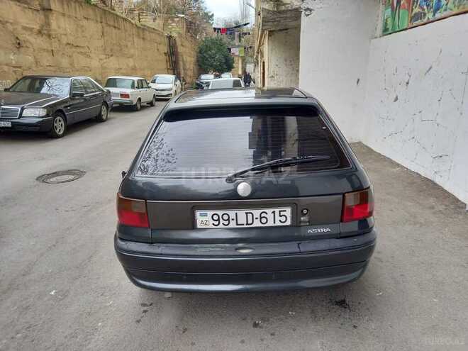 Opel Astra 1995, 196,000 km - 1.6 l - Bakı