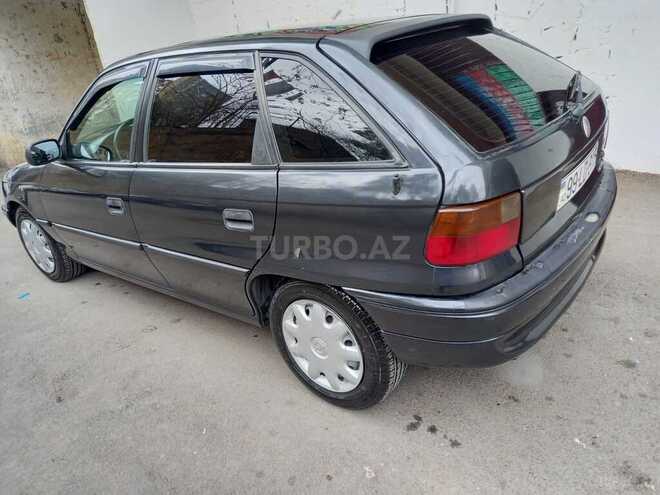 Opel Astra 1995, 196,000 km - 1.6 l - Bakı