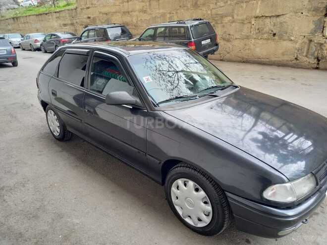 Opel Astra 1995, 196,000 km - 1.6 l - Bakı