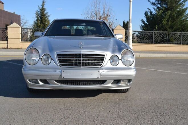 Mercedes E 220 2000, 281,000 km - 2.2 l - Bakı