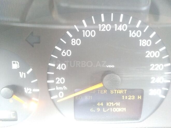 Mercedes E 320 2001, 380,000 km - 3.2 l - Bakı