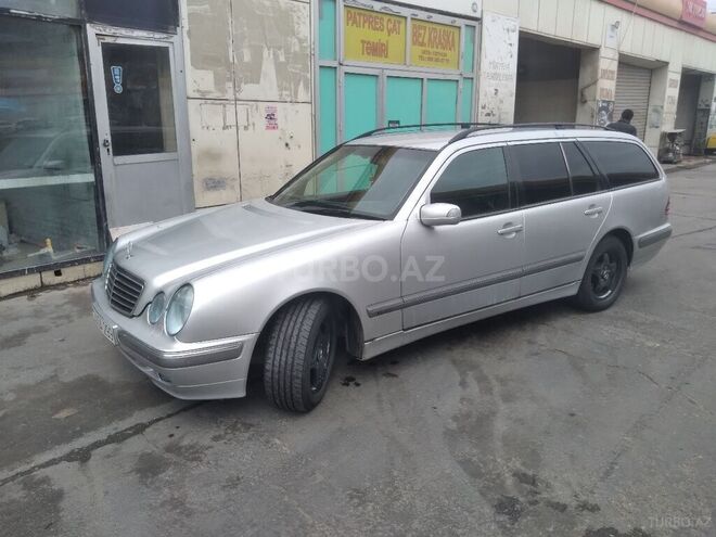 Mercedes E 320 2001, 380,000 km - 3.2 l - Bakı
