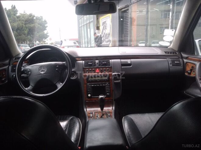 Mercedes E 320 2001, 380,000 km - 3.2 l - Bakı