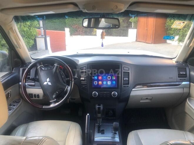 Mitsubishi Pajero 2010, 128,000 km - 3.5 л - Bakı