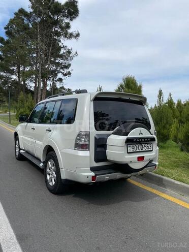 Mitsubishi Pajero 2010, 128,000 km - 3.5 л - Bakı