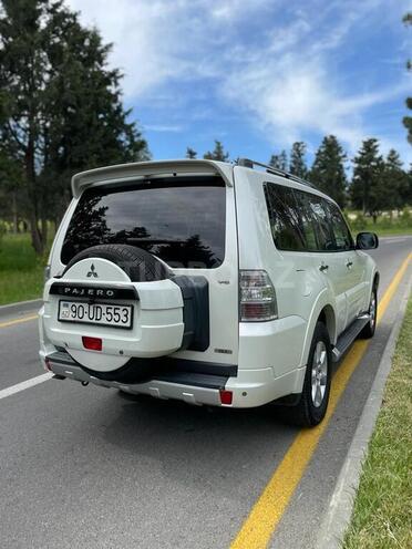 Mitsubishi Pajero 2010, 128,000 km - 3.5 л - Bakı