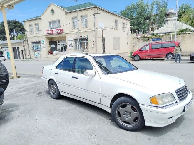 Mercedes C 230 1999, 402,336 km - 2.3 l - Bakı