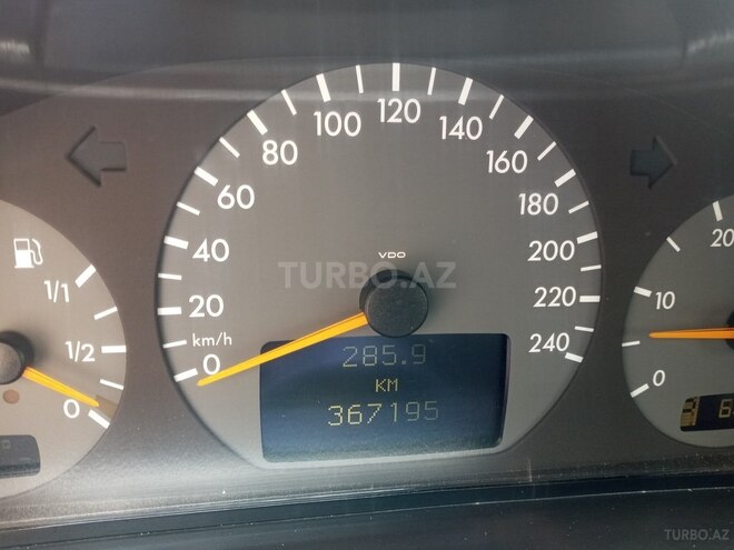 Mercedes E 220 2000, 368,000 km - 2.2 l - Xırdalan