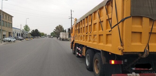 Shacman F2000 2012, 1,234,646 km - 9.0 l - Sabirabad