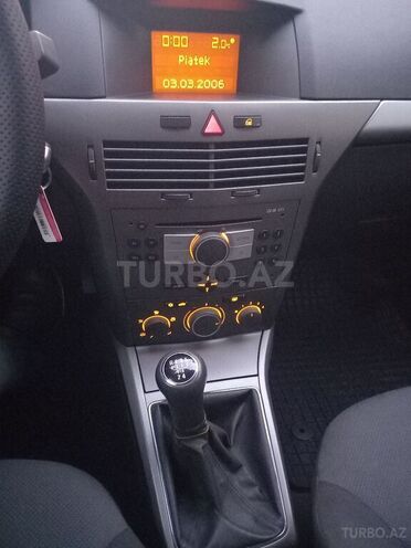 Opel Astra 2006, 155,120 km - 1.4 l - Gəncə