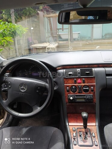 Mercedes E 200 2000, 323,000 km - 2.0 л - Bakı