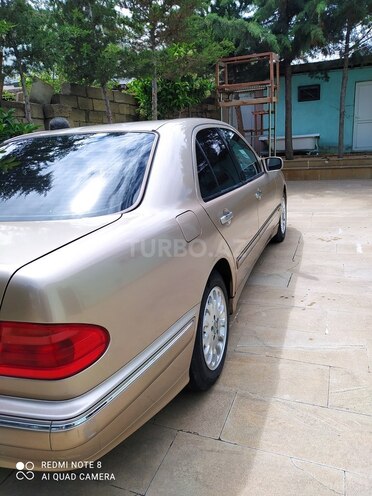 Mercedes E 200 2000, 323,000 km - 2.0 л - Bakı