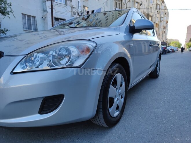 Kia Ceed 2009, 143,000 km - 1.4 l - Sumqayıt