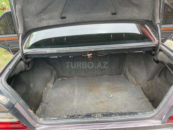 Mercedes E 200 1992, 300,000 km - 2.0 l - Bakı