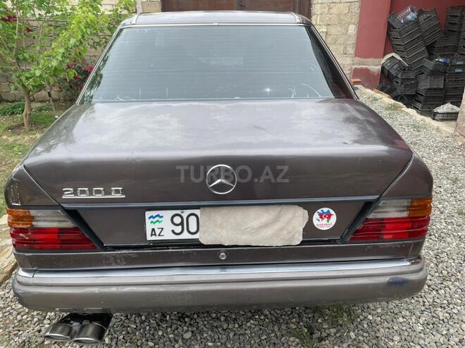 Mercedes E 200 1992, 300,000 km - 2.0 l - Bakı