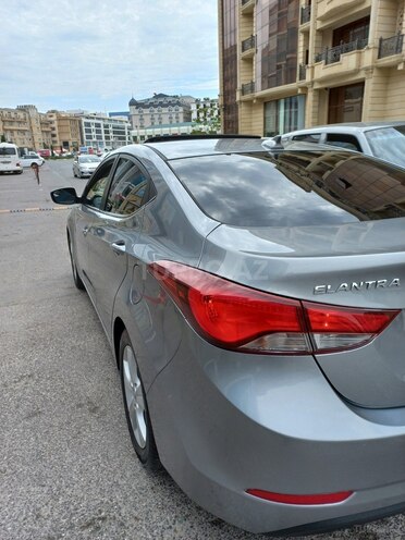 Hyundai Elantra 2015, 120,000 km - 1.8 l - Gəncə