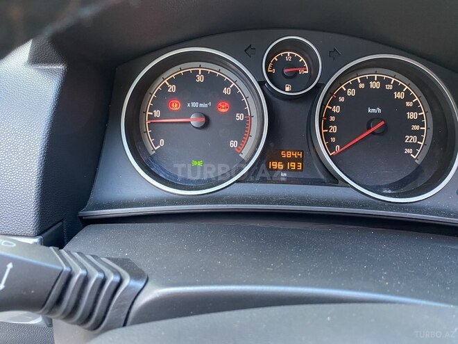 Opel Astra 2011, 179,000 km - 1.3 л - Bakı