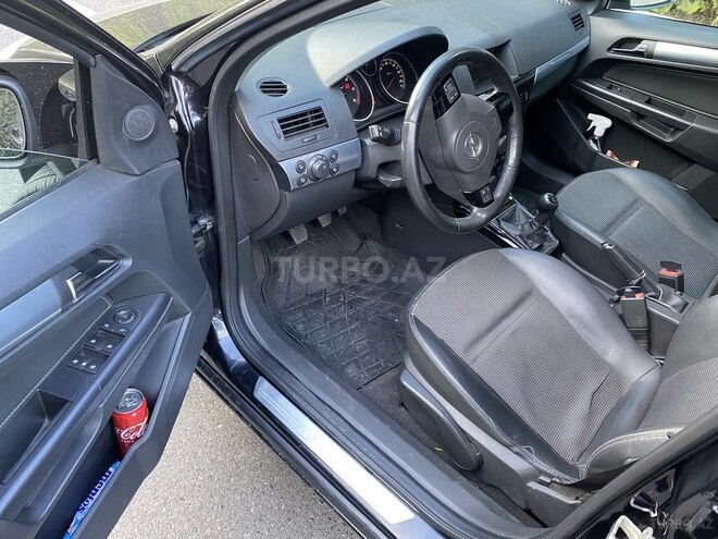 Opel Astra 2011, 179,000 km - 1.3 л - Bakı