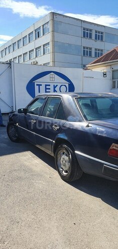 Mercedes E 230 1992, 353,000 km - 2.3 l - Bakı